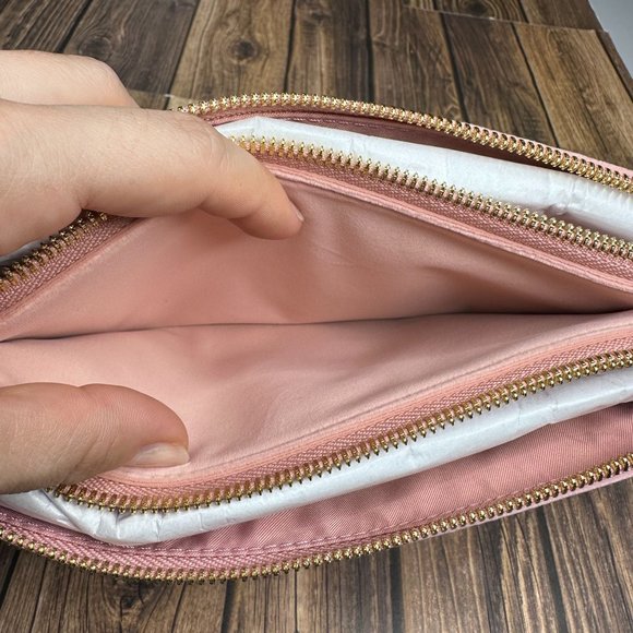 Lululemon Curved Wristlet Velour NWT *Limited Edition Gold* Pink Pastel (O/S) - Picture 10 of 13